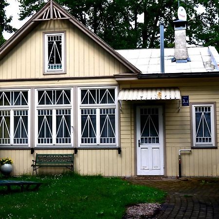 Cottages Delloress Jūrkalne エクステリア 写真